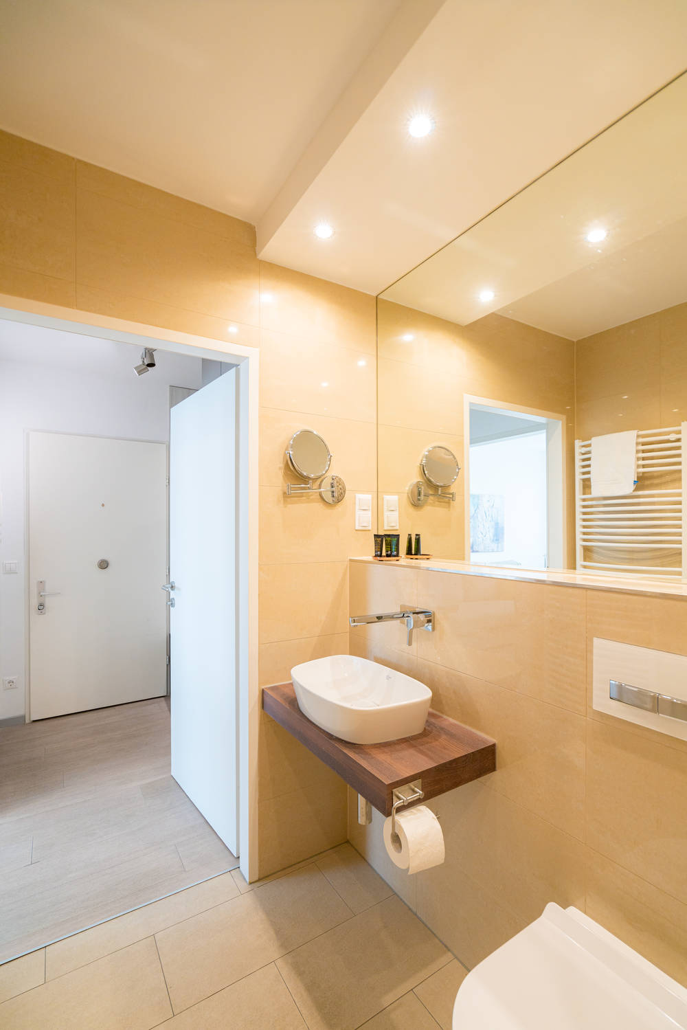 Thumb - Micro apartment with air conditioning in convenient location near City Airport Train num - 24