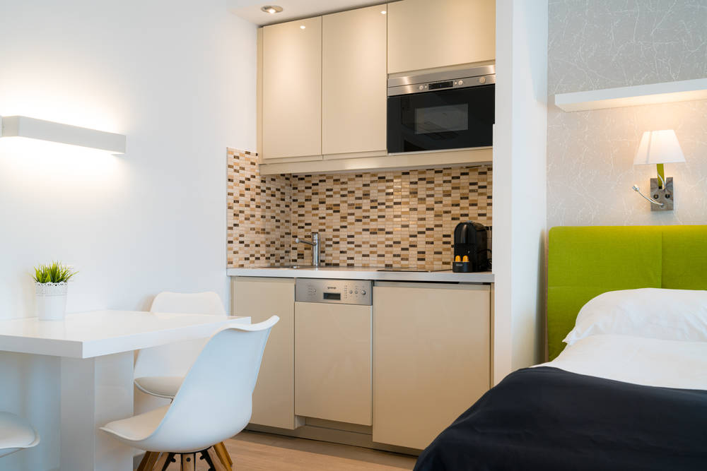 Thumb - Micro apartment with air conditioning in convenient location near City Airport Train num - 16