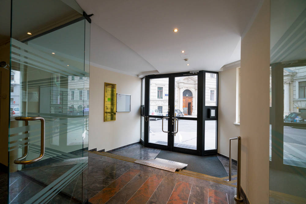 Thumb - Lucid business apartment Vienna in the third district with modern furniture - live near the Belvedere palace num - 35