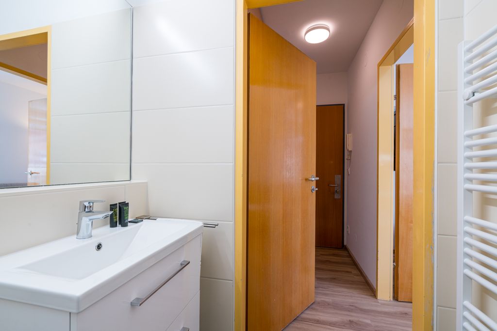 Thumb - Stylish Furnished Studio in Vienna's 3rd District – 7th Floor with Rain Shower & AC num - 18