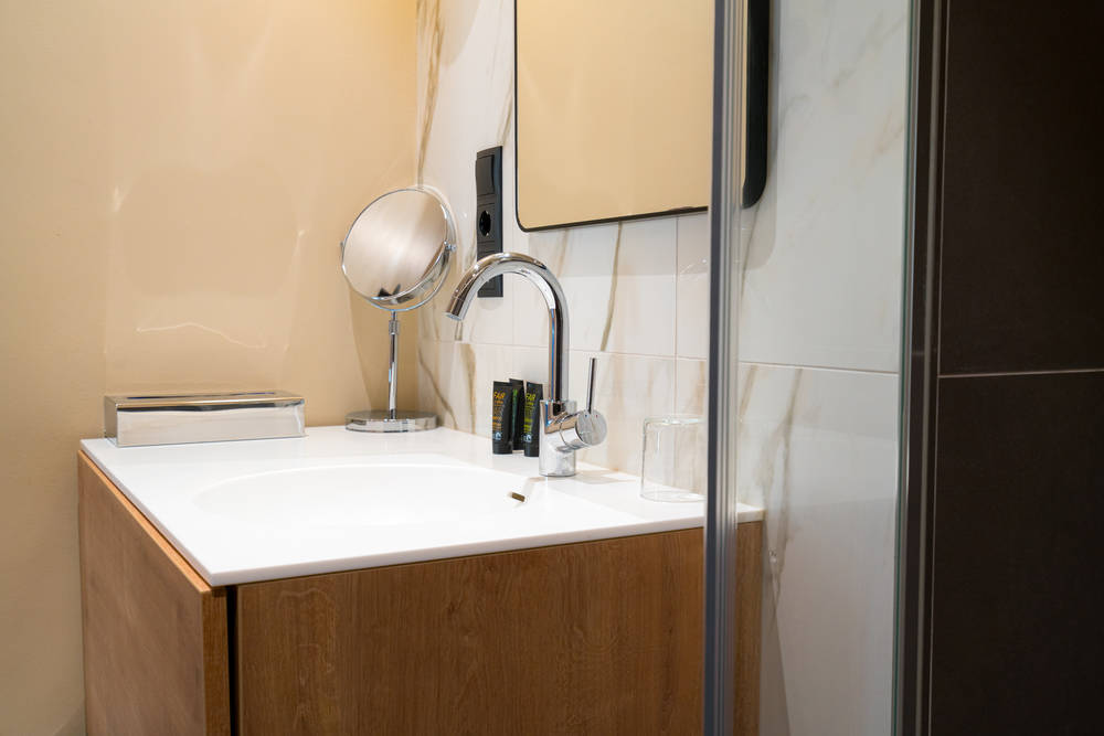 Thumb - Elegantly furnished accommodation with balcony and air conditioning num - 33