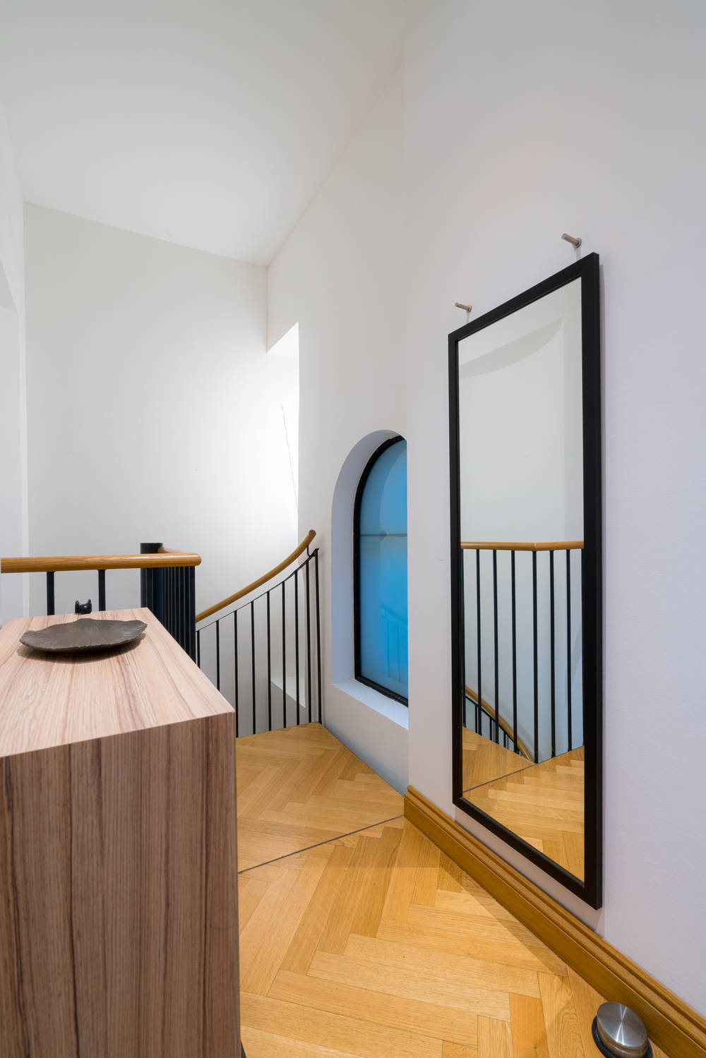 Thumb - Beaming maisonette with aircon close to town hall num - 12