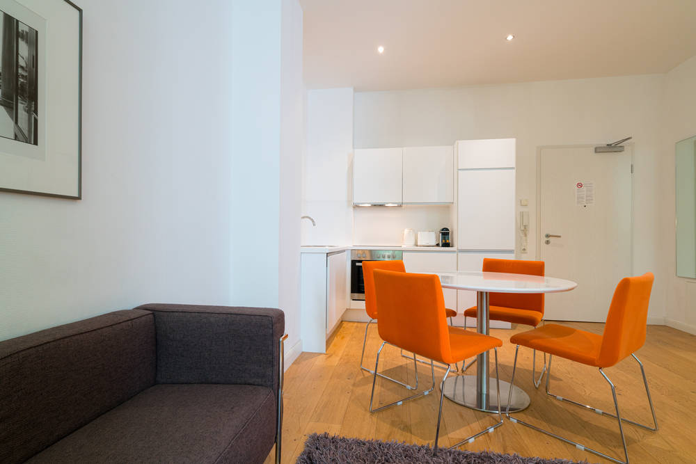 Thumb - Spacious and modernly furnished 1-bedroom flat for your temporary stay in Frankfurt close to the Old Opera num - 1
