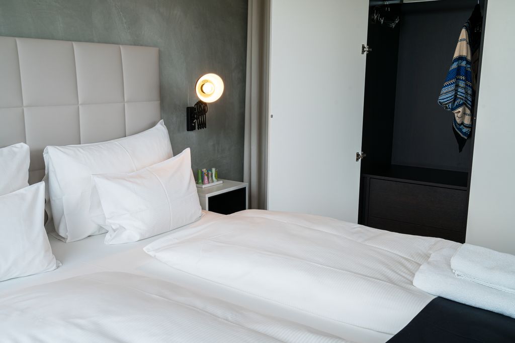 Thumb - Living with a View: Charming Accommodation on the 10th Floor of Philips Haus Vienna num - 31