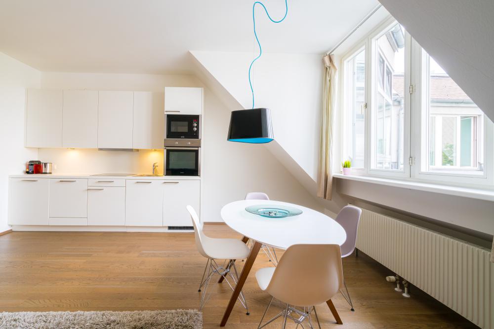 Thumb - Beautiful business apartment in best location near Belvedere. Park and many restaurants nearby. num - 2