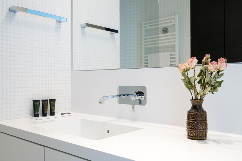 Thumb - Sky-High Serenity: Your Design Apartment in Vienna's Iconic Philips House num - 19