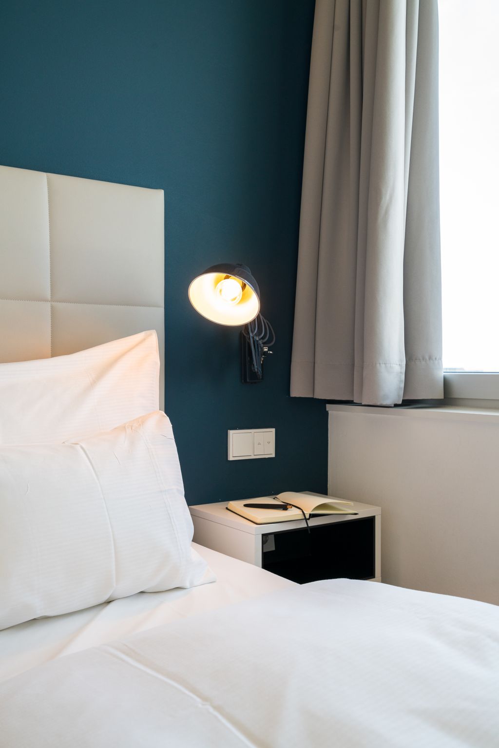 Thumb - Sky-High Serenity: Your Design Apartment in Vienna's Iconic Philips House num - 15