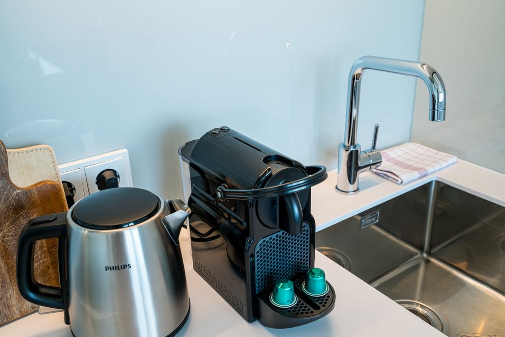 Thumb - Sky-High Serenity: Your Design Apartment in Vienna's Iconic Philips House num - 12