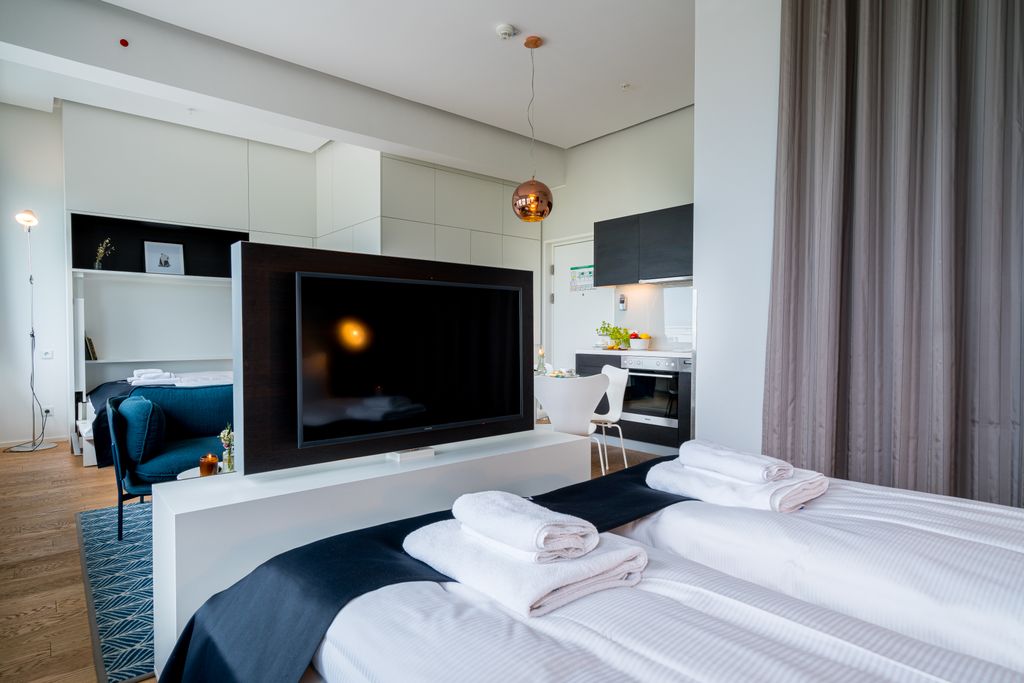 Thumb - Small but impressive - your central city spot with space for four people and ideal transport options num - 21