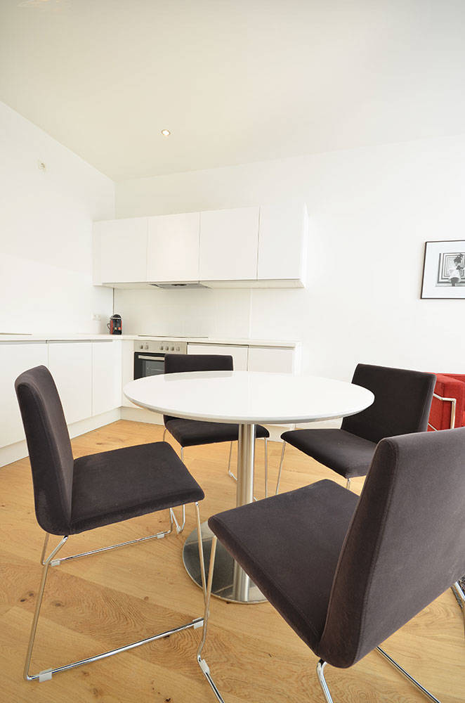 Thumb - Exquisite, fully furnished 1-bedroom designer apartment for your temporary stay at Frankfurt Green Belt num - 4