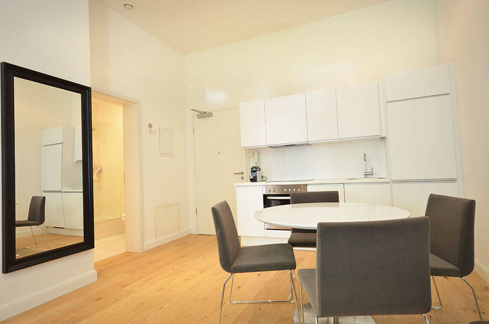 Thumb - Exclusively furnished serviced apartment for your temporary stay for up to 2 persons in Frankfurt near Stadtwald num - 3