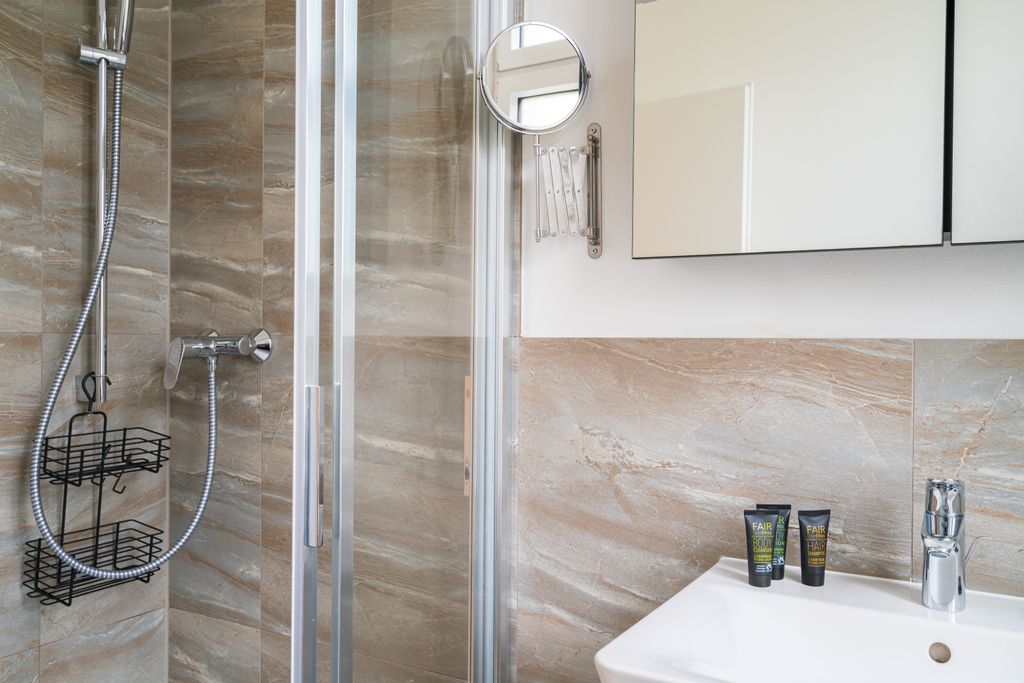 Thumb - Versatile Viennese Altbau Apartment nearby the Vienna Exhibition Center with Space for Four num - 23