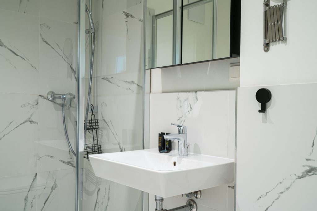 Thumb - Versatile Viennese Altbau Apartment nearby the Vienna Exhibition Center with Space for Four num - 18