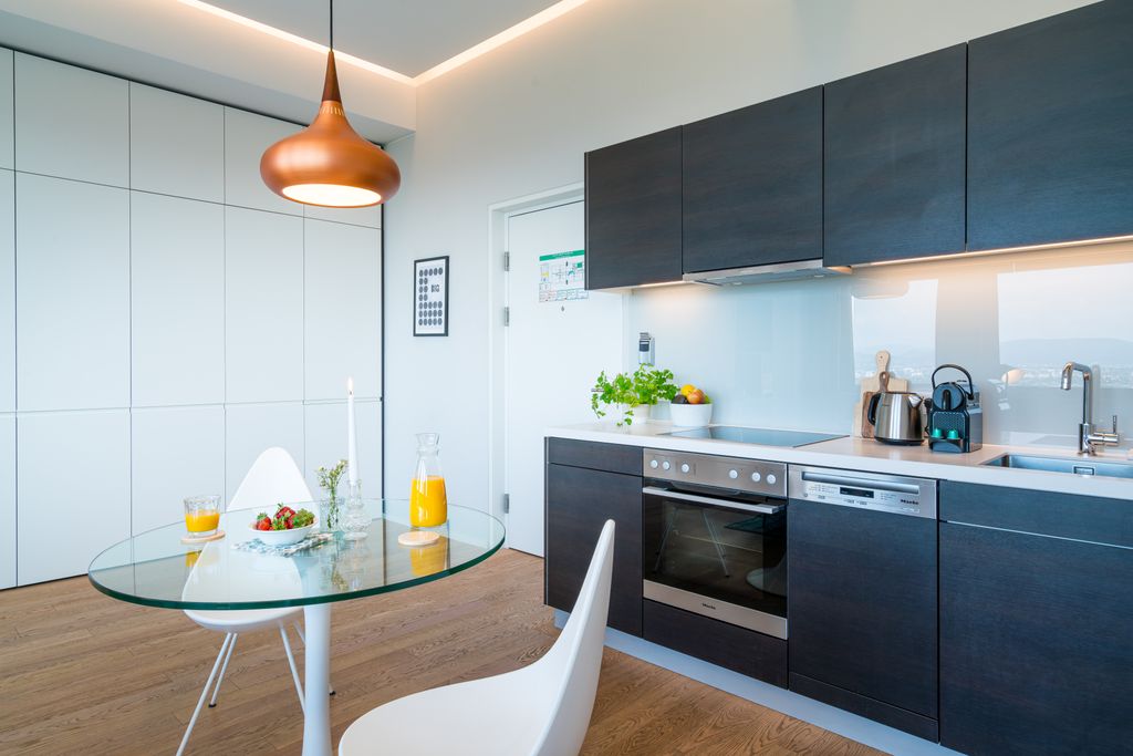 Thumb - Sky-High Serenity: Your Design Apartment in Vienna's Iconic Philips House num - 1
