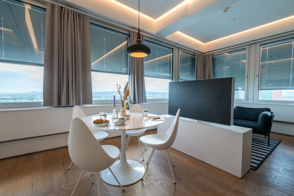 Thumb - Viennese retreat measuring 46m² in the historic Philips Haus right next to the Wienerberg recreation area num - 36