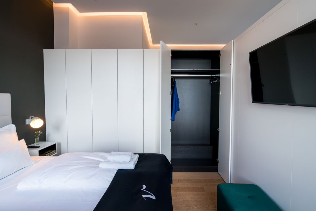 Thumb - Sleep Above the Skyline – Modern Decor Apartment for 4 in Vienna’s Philips Haus num - 16