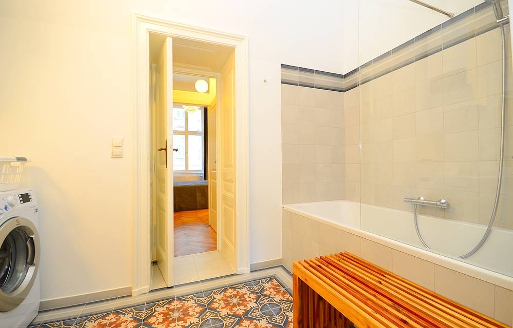 Thumb - 2-bedroom apartment in a lovely historic building nearby the famous Rochusmarkt num - 10