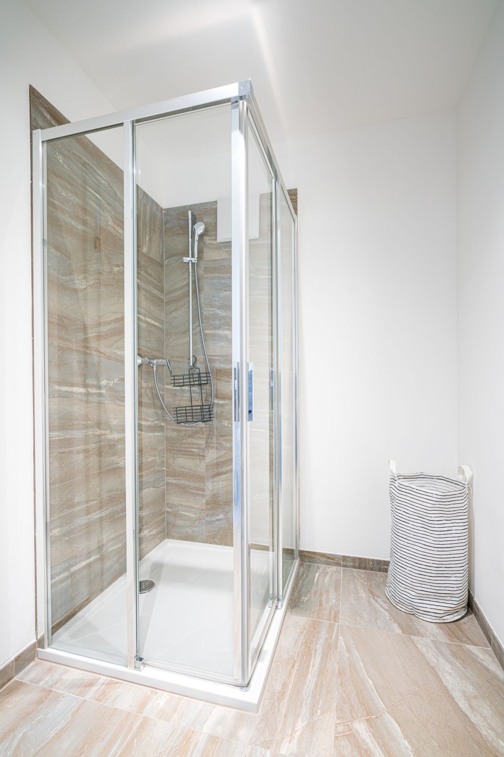 Thumb - Spacious 2-Bedroom Retreat in Tranquil  Alleyway right in the Beautiful 2nd District of Vienna num - 21