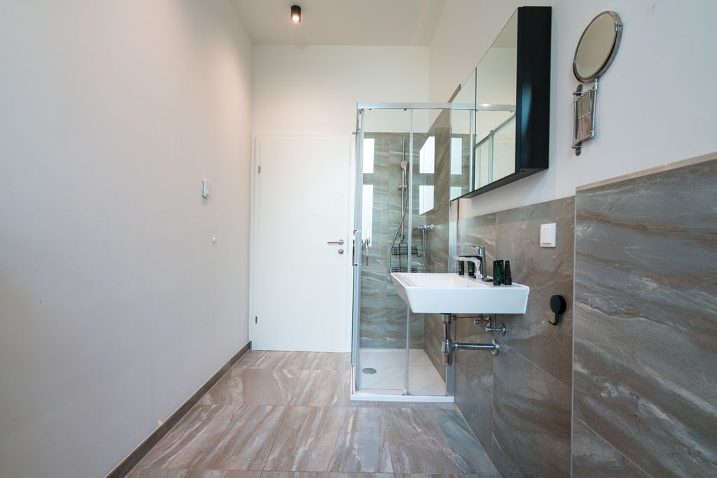 Thumb - Spacious 2-Bedroom Retreat in Tranquil  Alleyway right in the Beautiful 2nd District of Vienna num - 35