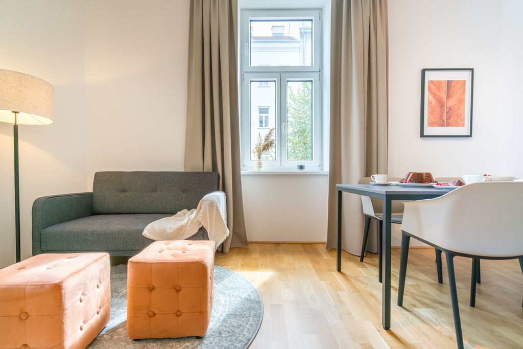 Thumb - Spacious 2-Bedroom Retreat in Tranquil  Alleyway right in the Beautiful 2nd District of Vienna num - 2