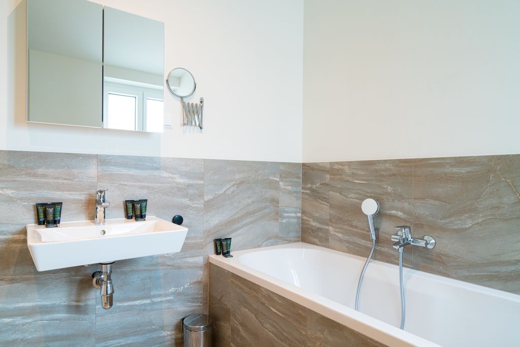 Thumb - Opulent Viennese Penthouse with Stunning City Views and space for 8 people - Near Messe Wien num - 36